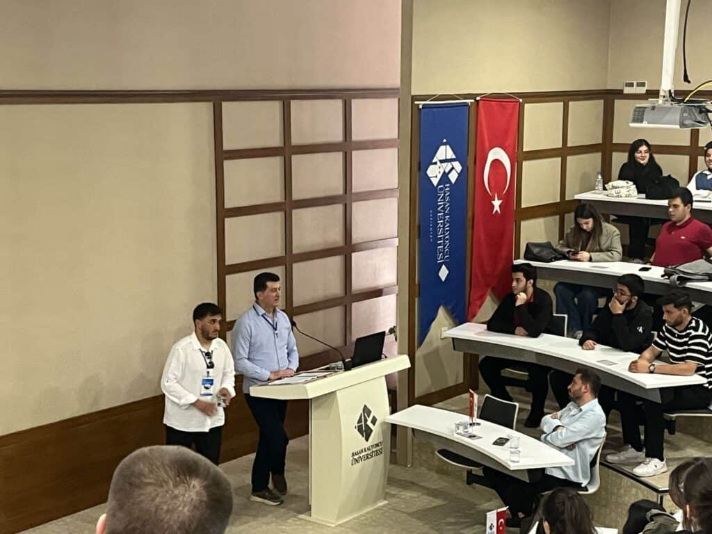 Doç. Dr. Halil İmamoğlugil Hasan Kalyoncu Üniversitesi İslam Medeniyeti Uygulama ve Araştırma Merkezi’nde Öğrencilerle Buluştu