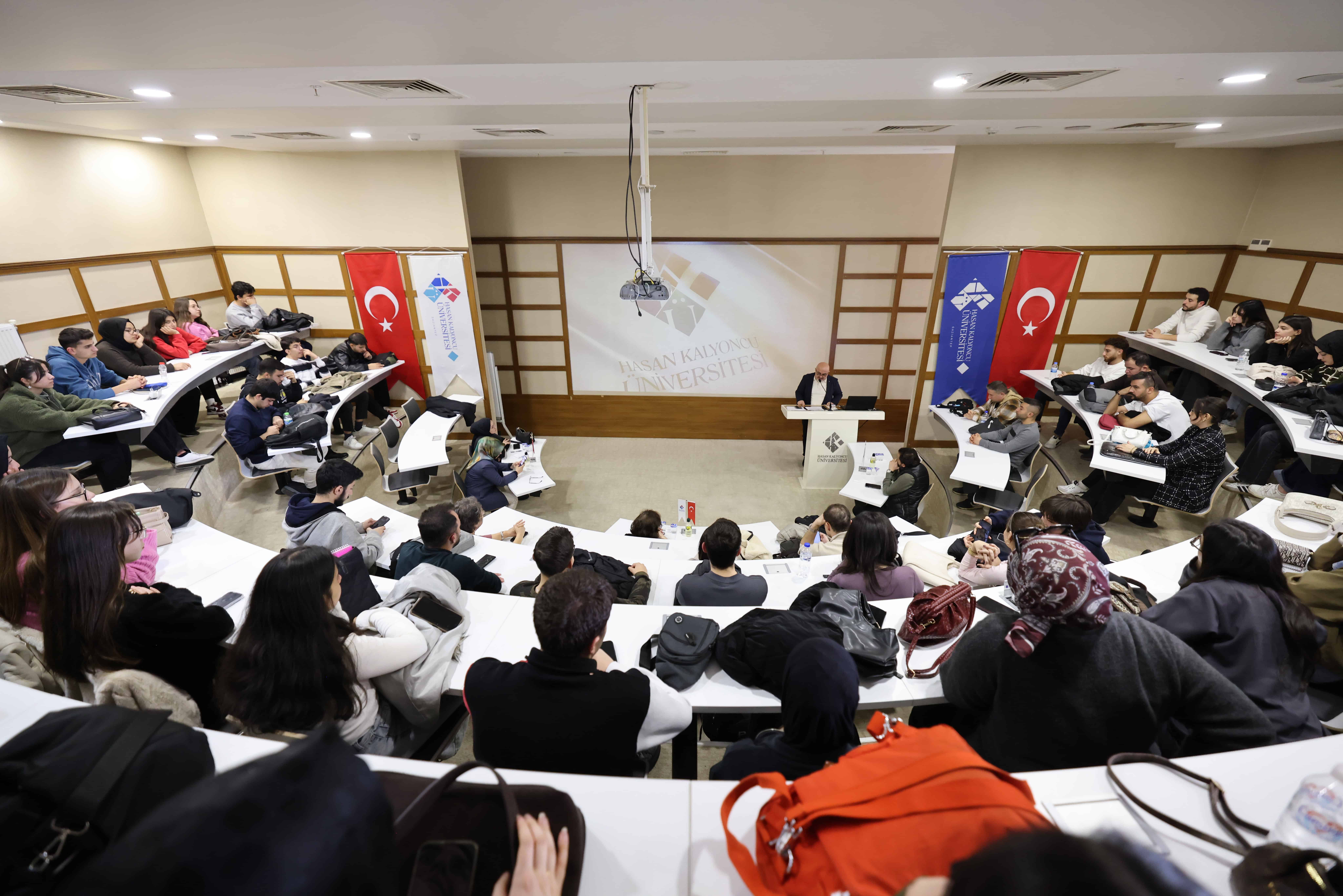 HKÜ’de Kadim Bir Miras: Gılgamış Destanı Güncel Perspektifle Ele Alındı